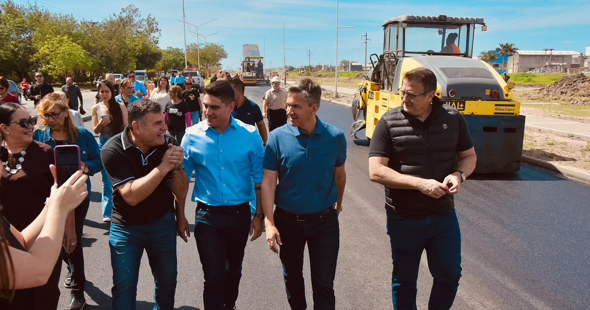 Foto oficial: AVANZA LA TRANSFORMACIÓN DE LA SOBERANÍA NACIONAL-MALVINAS: ASFALTO, DESAGÜES Y MEJORAS VIALES