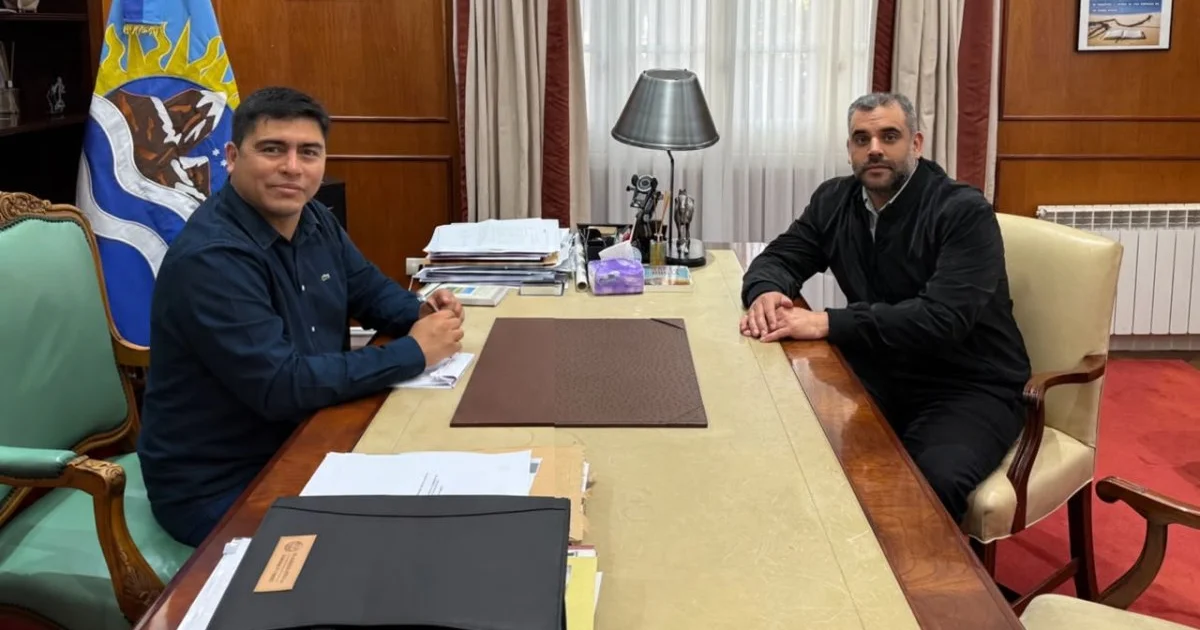 Official photo: Defender el empleo local: Vidal impulsa más controles a las empresas