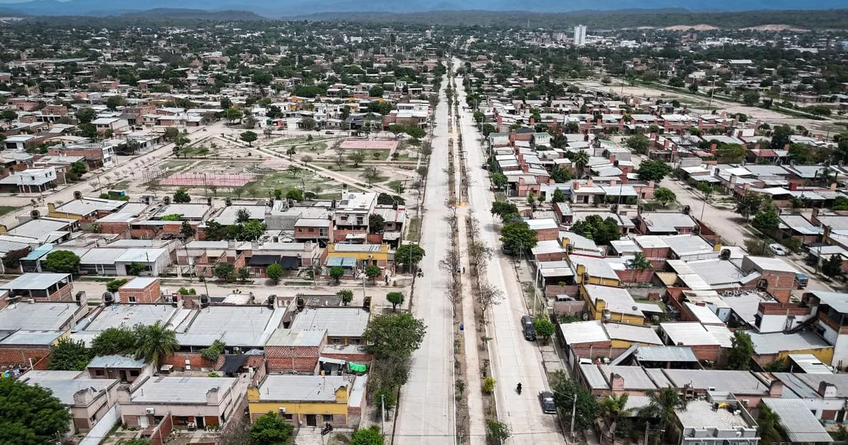 Foto oficial: Carlos Sadir inauguró la prolongación de la avenida Paterson en San Pedro