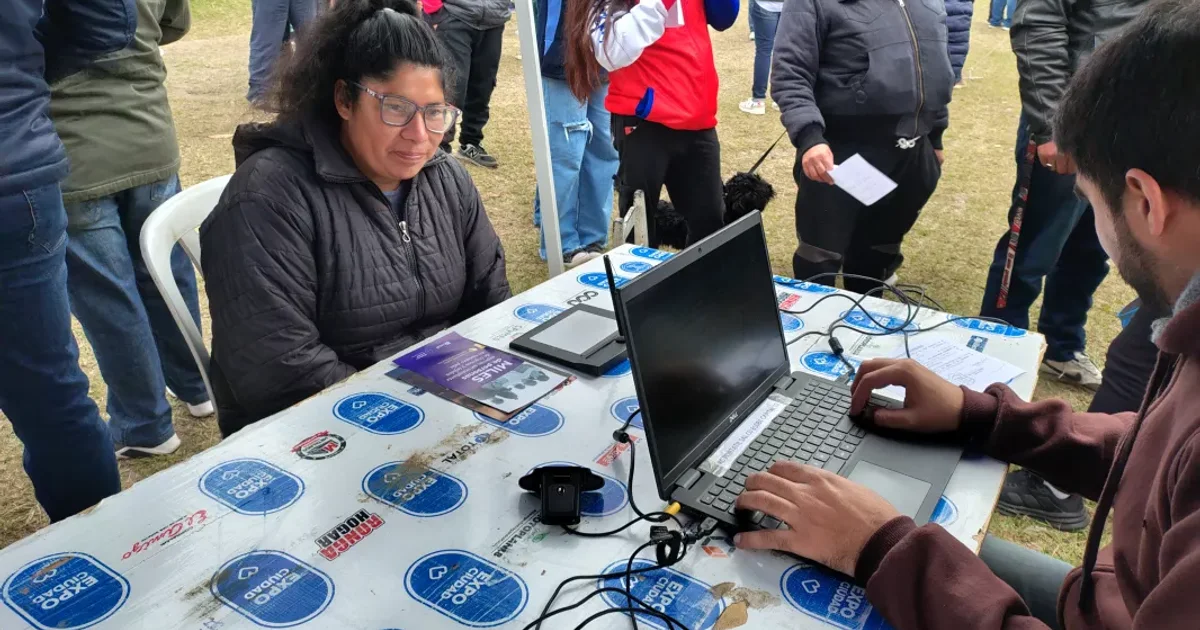 Official photo: Hasta el sábado se realizarán operativos de identificación en barrios de la Capital