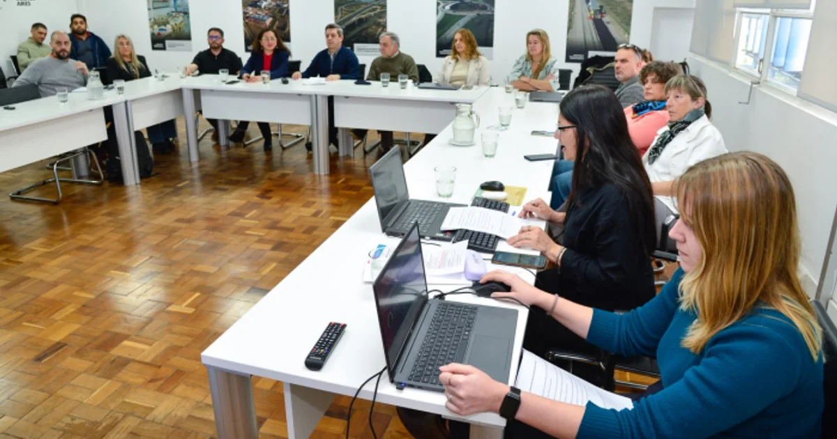 The province presented the foundations for the integral management of cyanobacteria