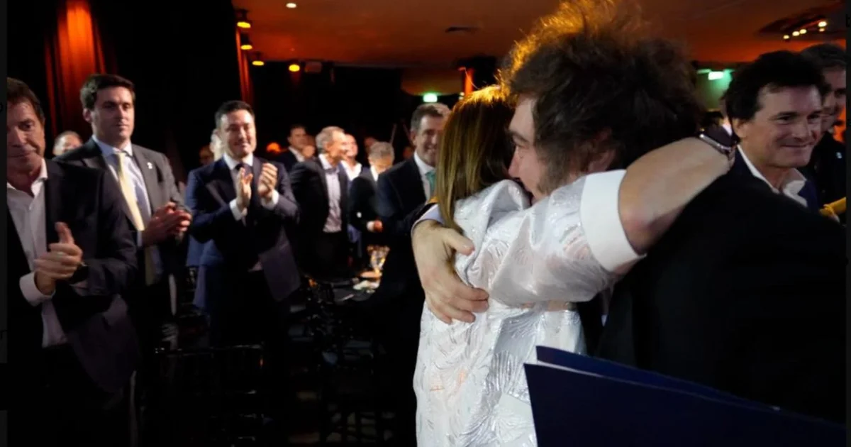 Patricia Bullrich embraces Javier Milei: "A night of ideas and freedom"