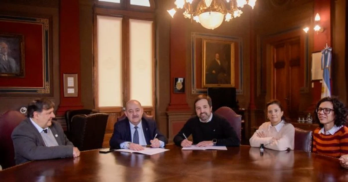 Agreement to advance the creation of the Nursing Degree at UNLP