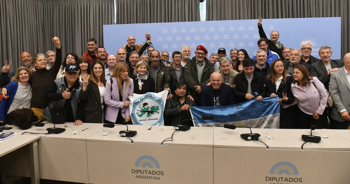 Cooperative Affairs Commission received veterans from the Malvinas