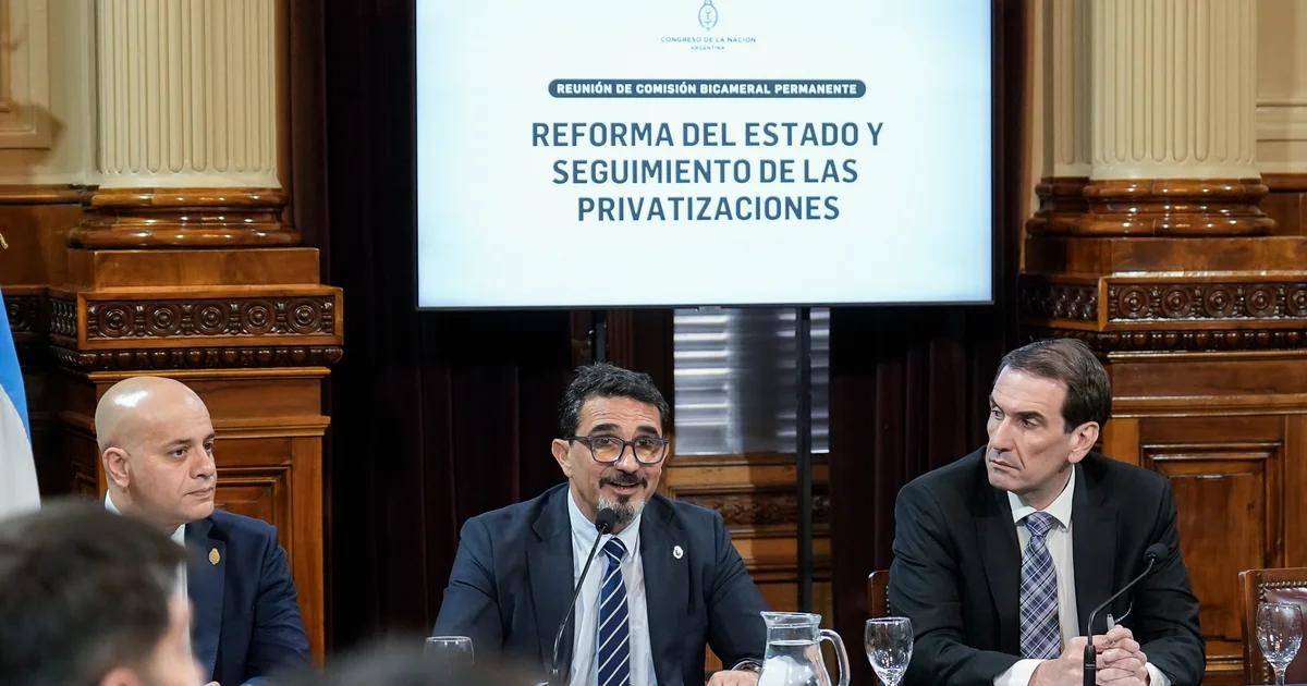 Sturzenegger resalta los beneficios de la desregulación en el sector aéreo y otros mercados