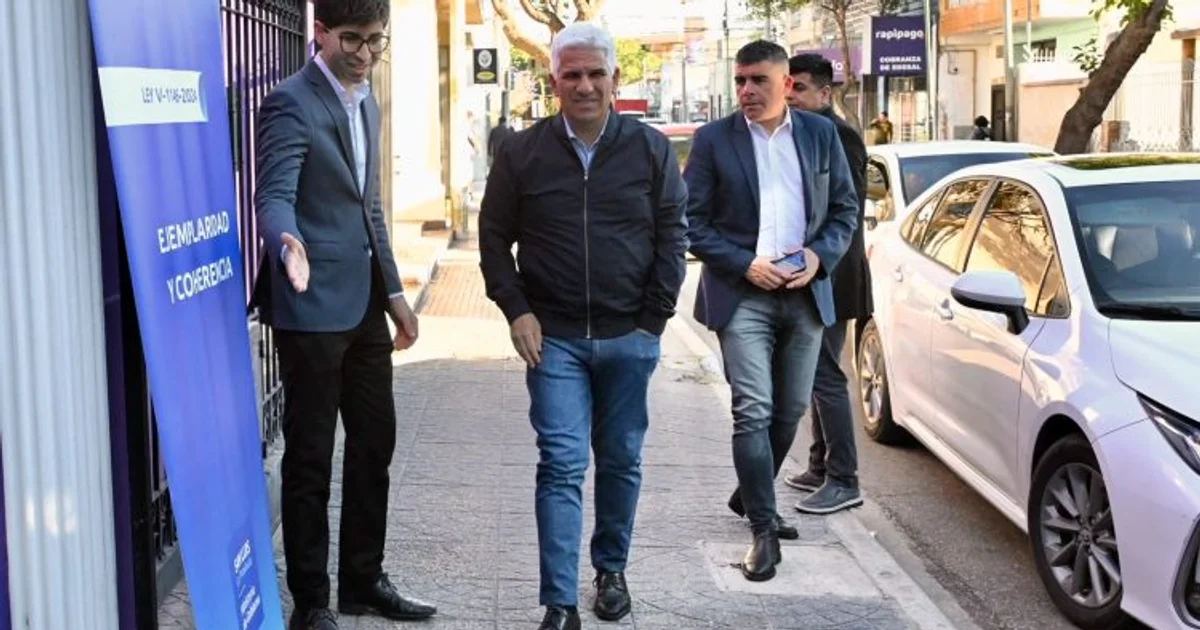 Foto oficial: El Gobernador Poggi se sometió nuevamente al examen toxicológico