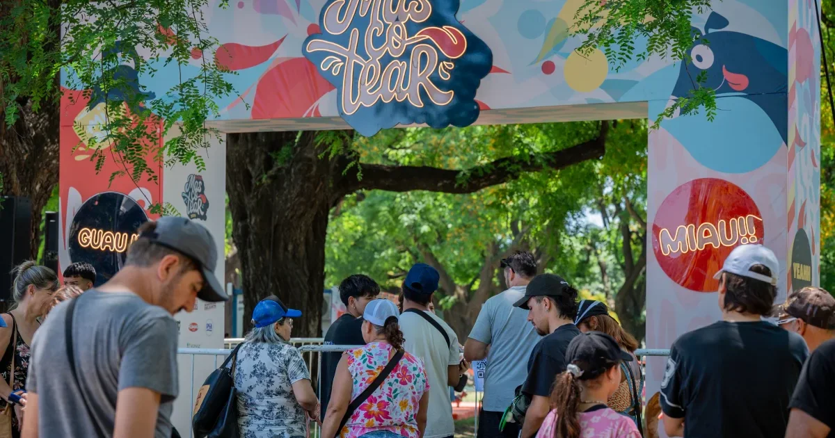 Mascotear 2026: Dog dates, costume parade, and adoptions at the Floralis