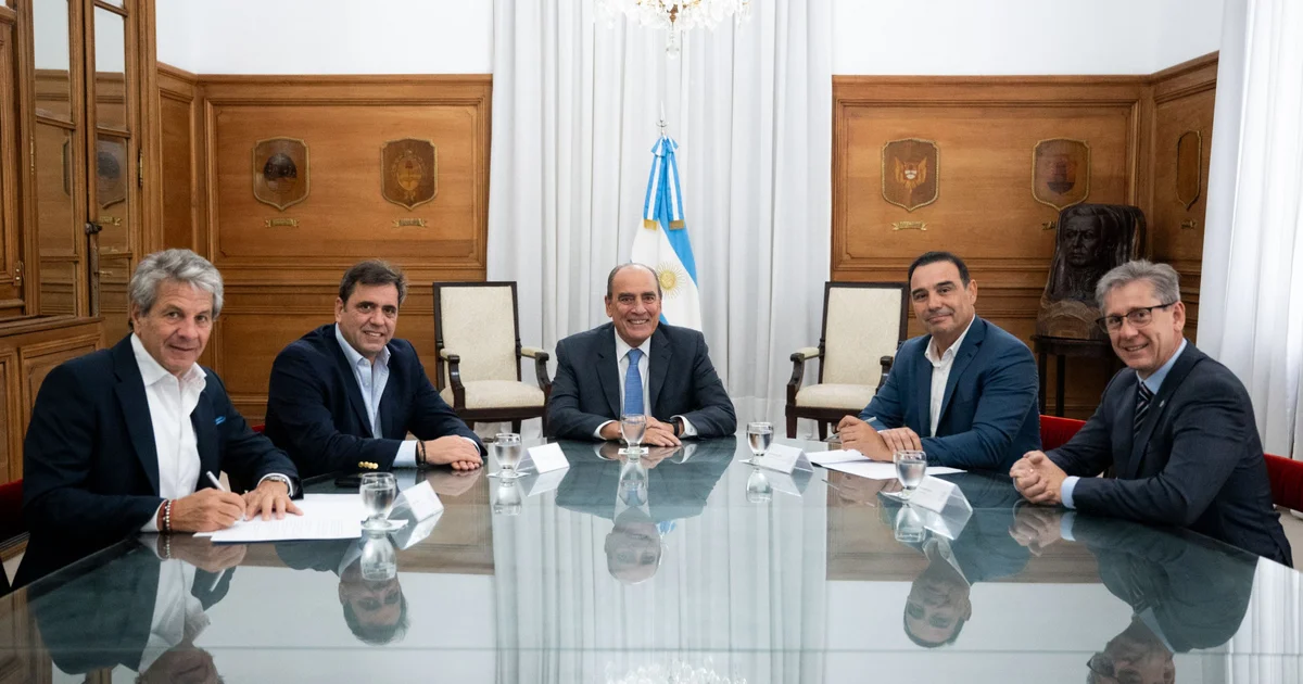 The government signed an agreement with Corrientes to adhere to the Simplified Income Tax Regime