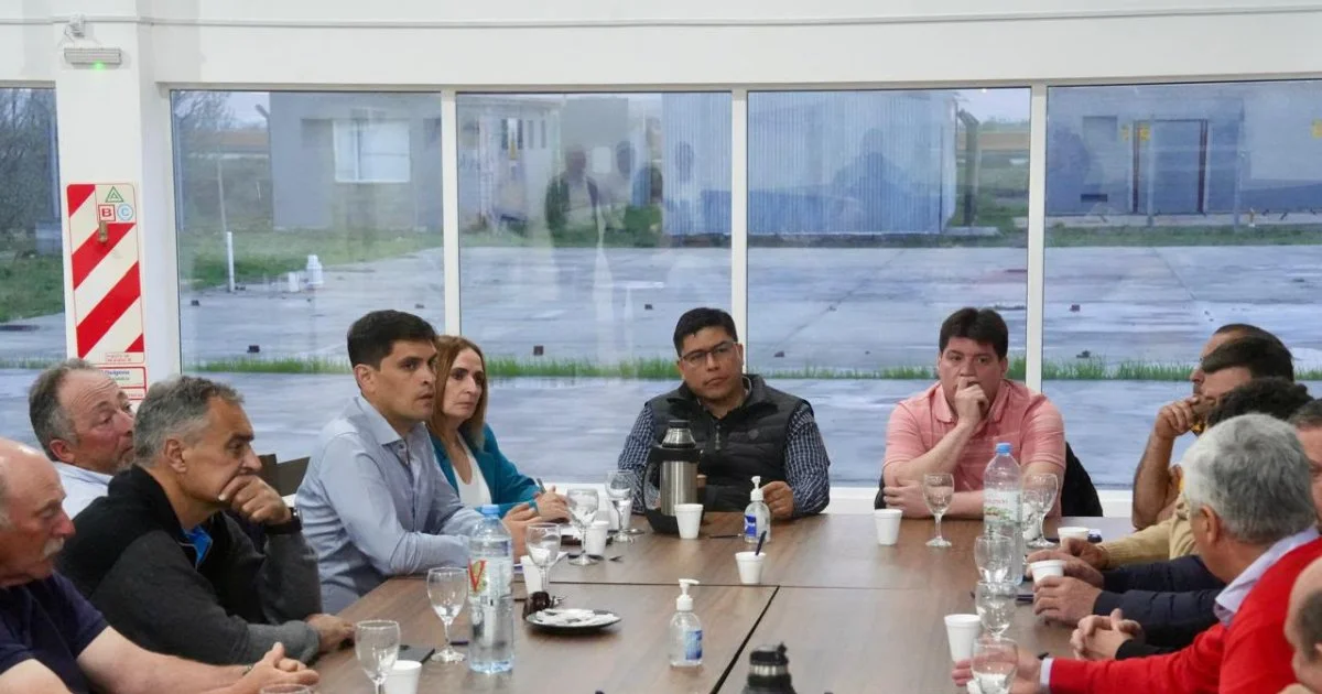 Foto oficial: Claudio Vidal escuchó a los productores de la zona centro y anunció nuevos controles para combatir el abigeato