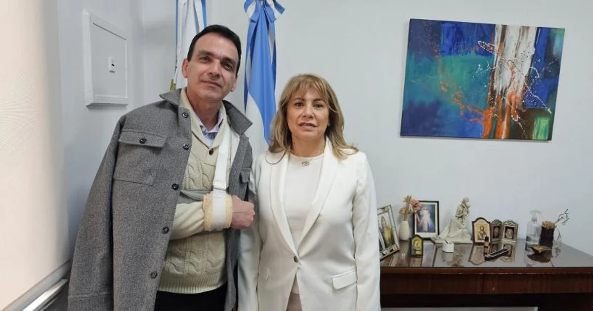 Official photo: El IPSST facilita la autorización de prótesis traumatológicas vía celular