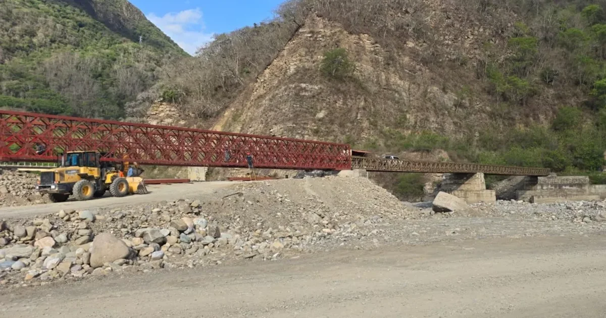 Official photo: Sáenz anunció que la Provincia continúa el montaje del puente Bailey de Los Toldos