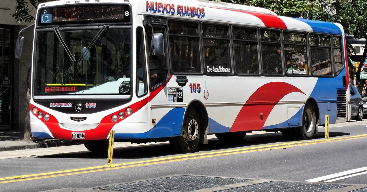 Foto: Buenos Aires - Colectivo 132 - 120227 131759