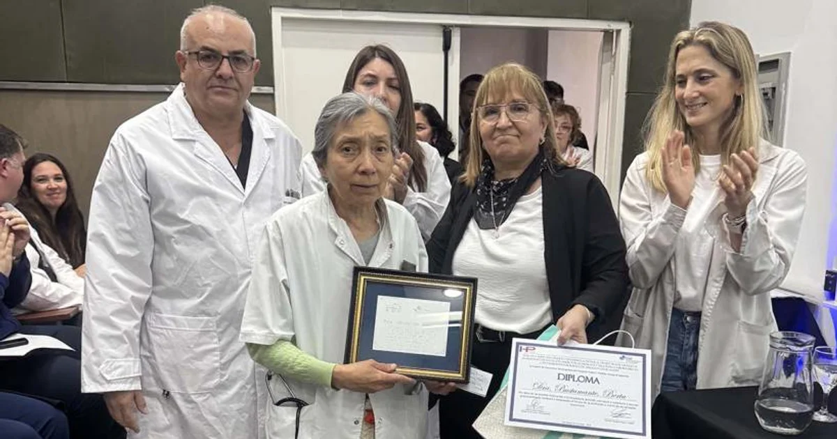 Foto oficial: El Hospital Padilla celebró el egreso de 45 nuevos profesionales de las residencias de salud