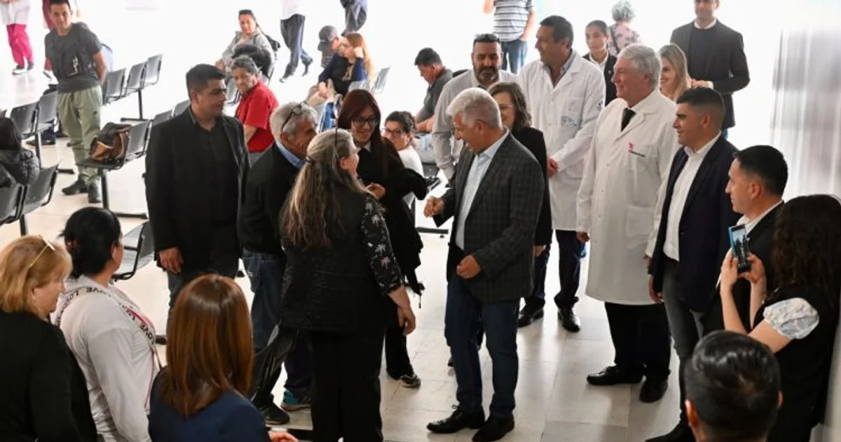 Foto oficial: Poggi mantuvo un encuentro con pacientes trasplantados, donantes y miembros del Incucai