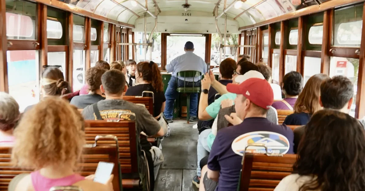 Tomorrow Saturday, the Subte Museum opens its doors for a heritage day