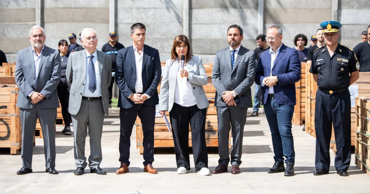 Patricia Bullrich aborda dificultades del consumo y construcción