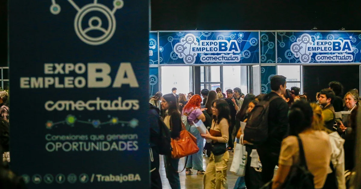 Foto oficial: Estudiantes de la Ciudad conectaron con el mundo del trabajo en Expo Empleo BA