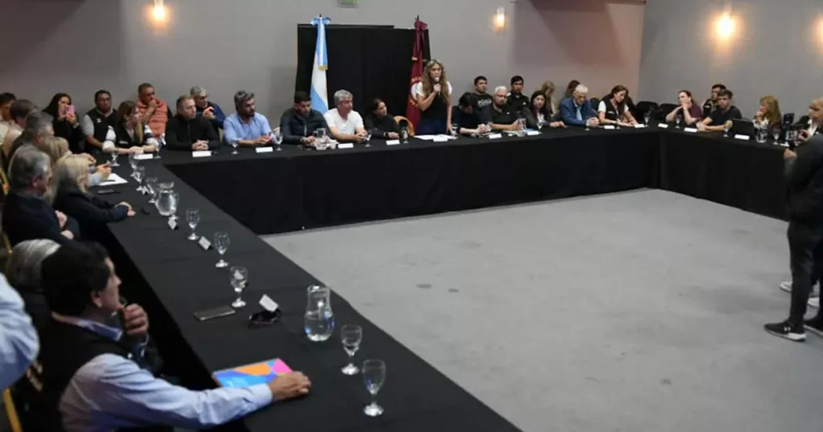 Foto oficial: Planificación conjunta y fortalecimiento de la respuesta ante contingencias climáticas en la Capital