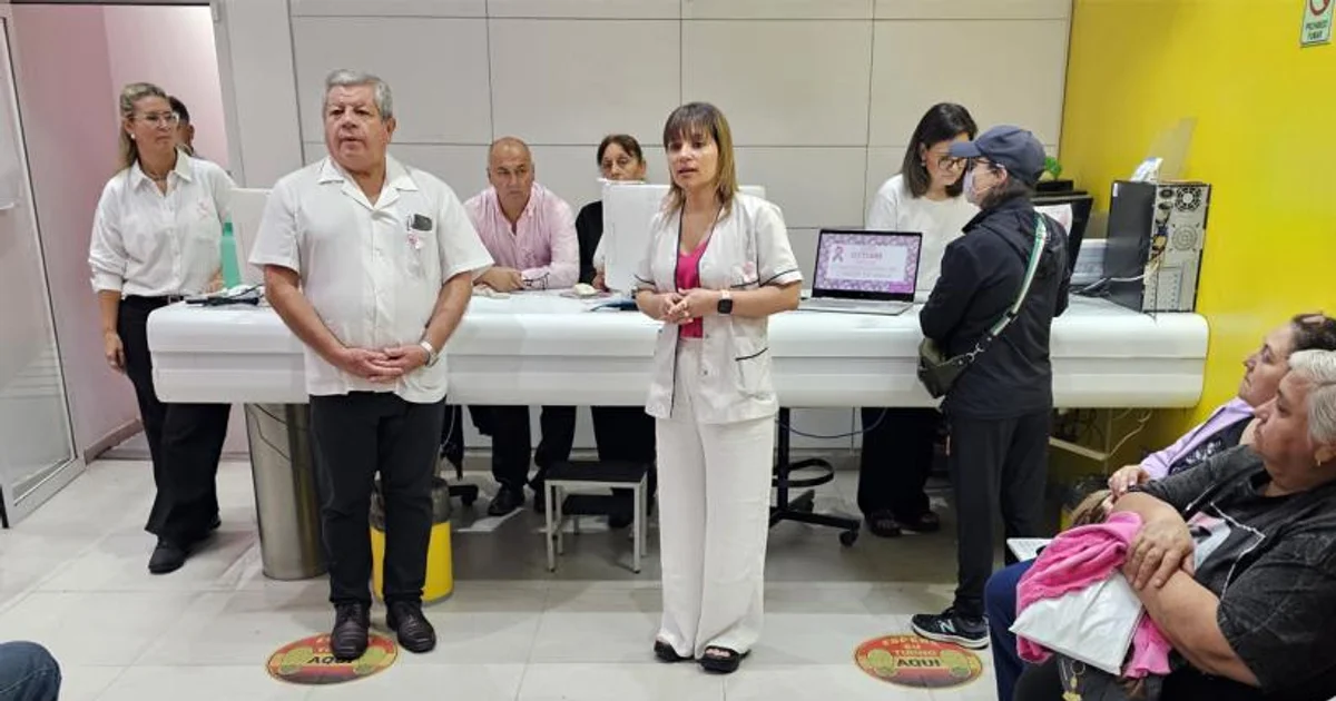 Foto oficial: El IPSST realizó una charla de concientización sobre el cáncer de mama