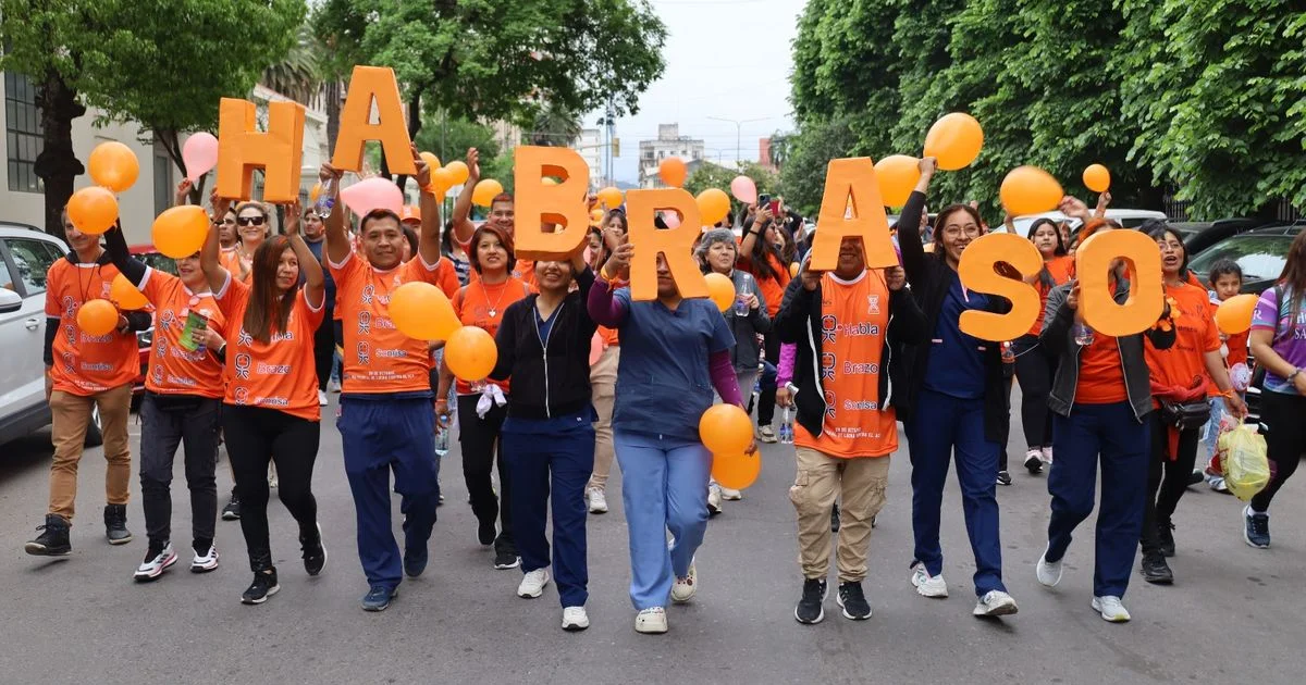 Foto oficial: ACV: Salud sale a la comunidad para enseñar a reconocerlo a tiempo