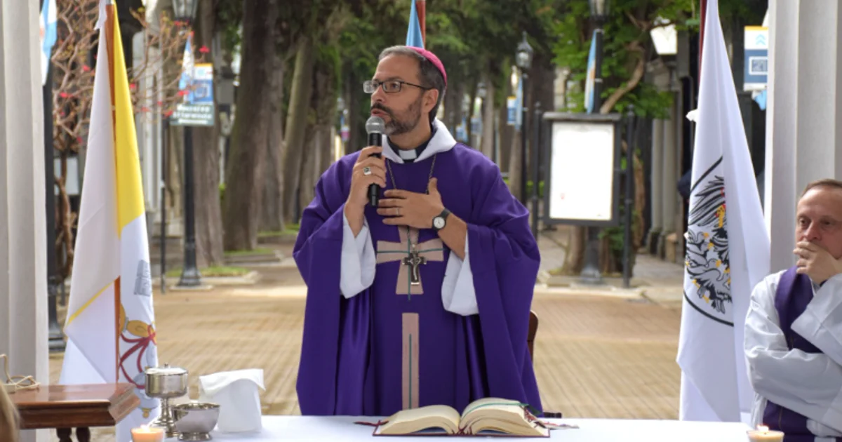 Foto oficial: Día de los difuntos: misas y actividades en los cementerios porteños