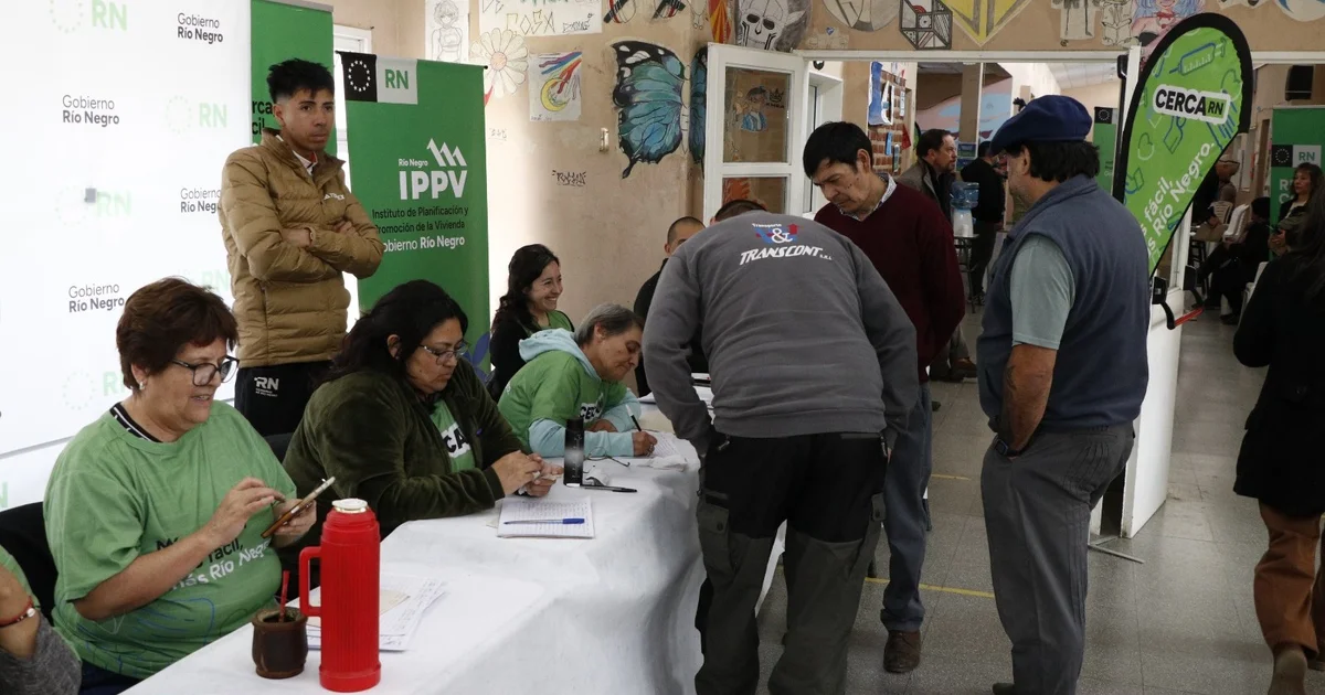 Foto oficial: El Programa Cerca dejó su huella en Bariloche y convirtió gestiones en soluciones | Gobierno de Río Negro