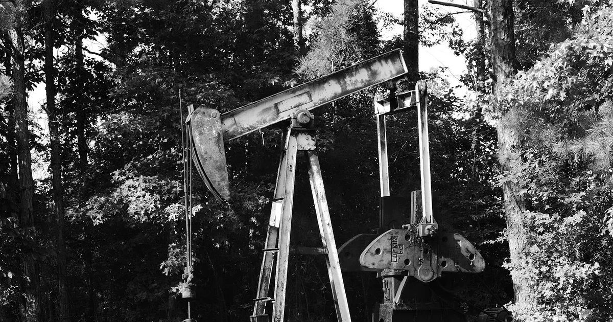 Avança o maior investimento privado da história do país: YPF marca data para assinar o acordo pelo Argentina LNG