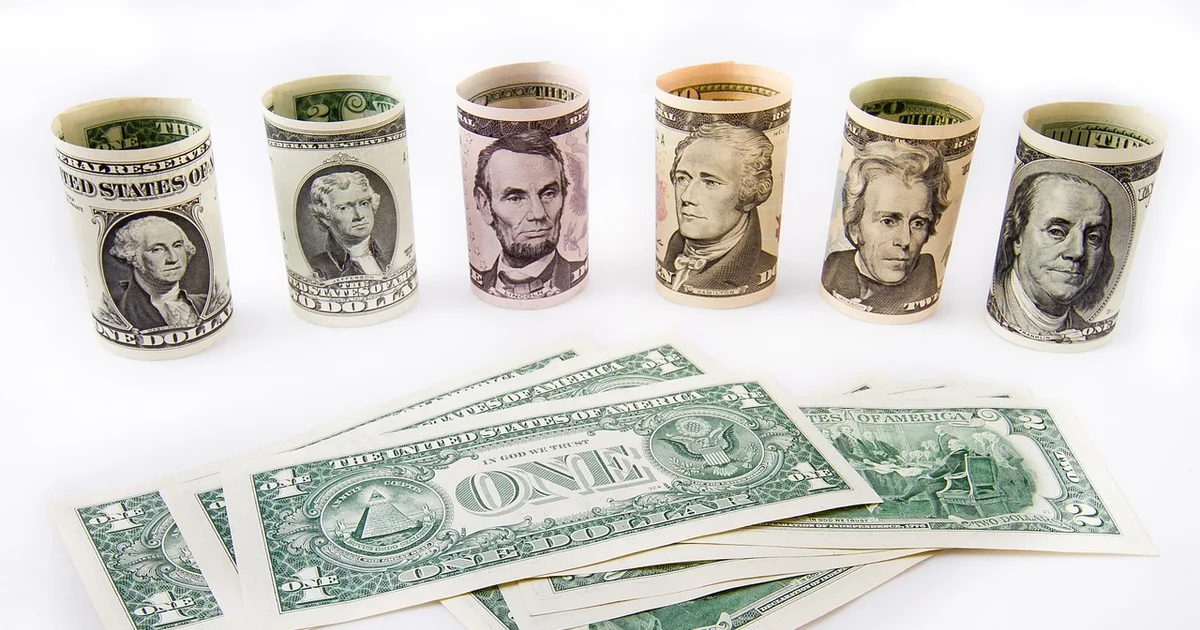 Llamado a licitación de instrumentos del Tesoro Nacional denominados en pesos y en dólares estadounidenses