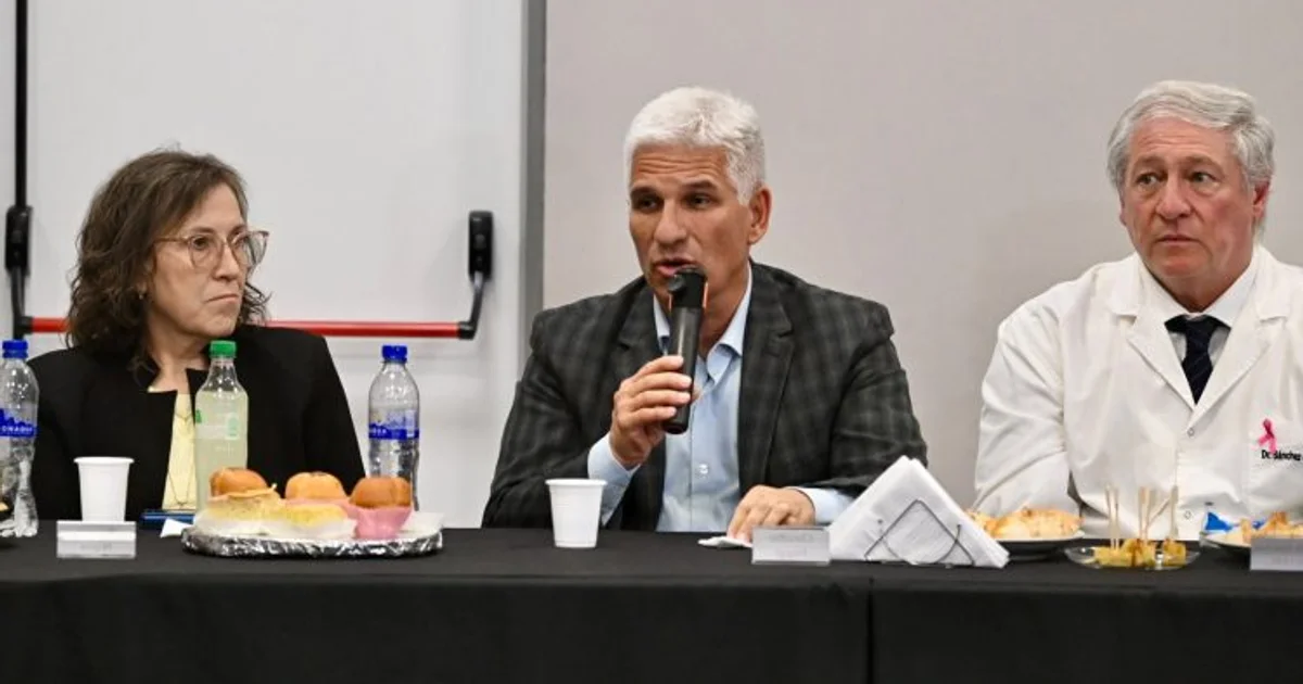 Foto oficial: “Éste es un salto de calidad en el Sistema Público de Salud de la Provincia”