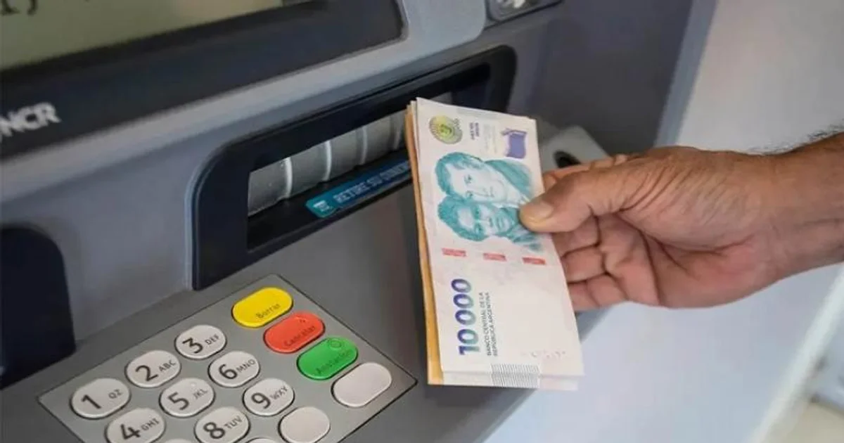 Foto oficial: Continúa el pago de sueldos de octubre para empleados públicos