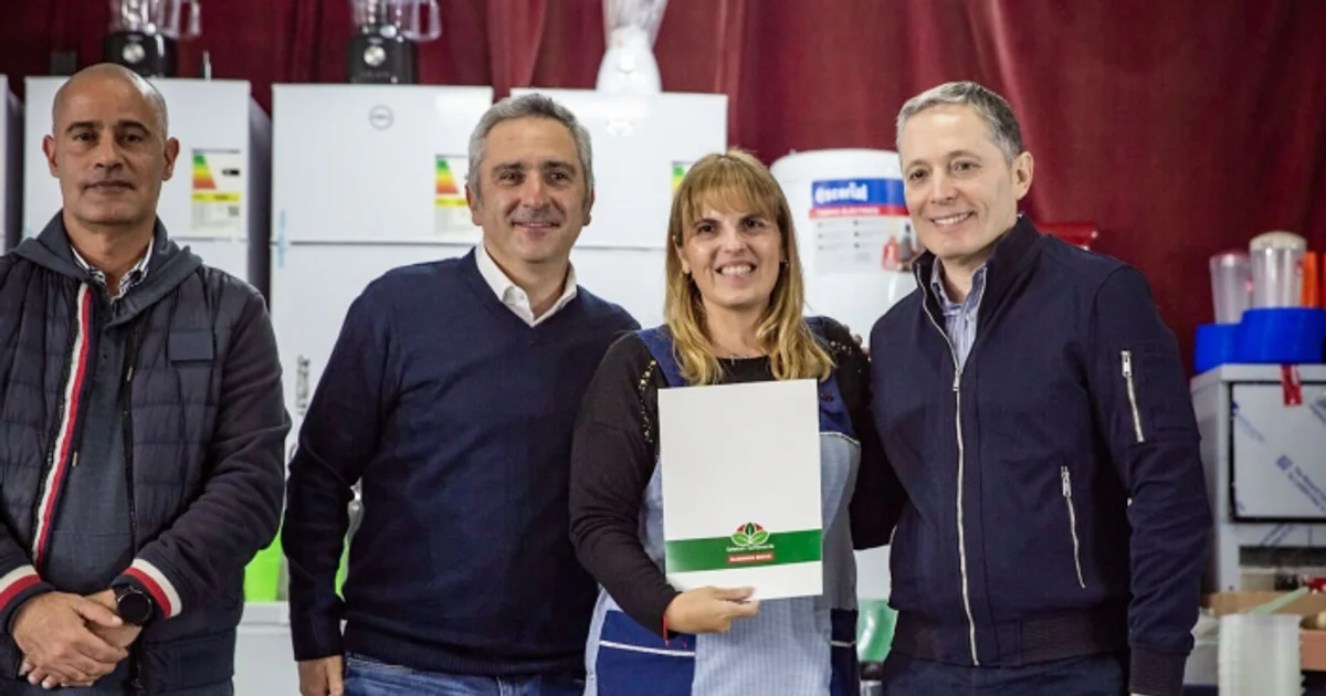 Larroque and Gray led the delivery of equipment for 81 schools