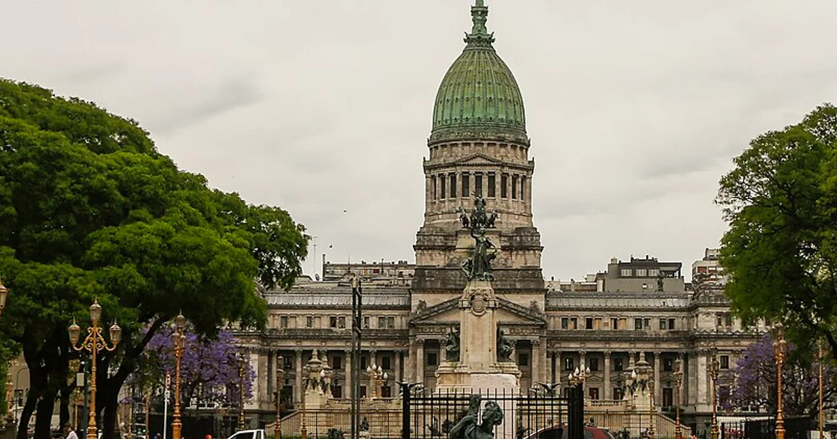 Las incómodas paradojas que Milei prefiere ignorar