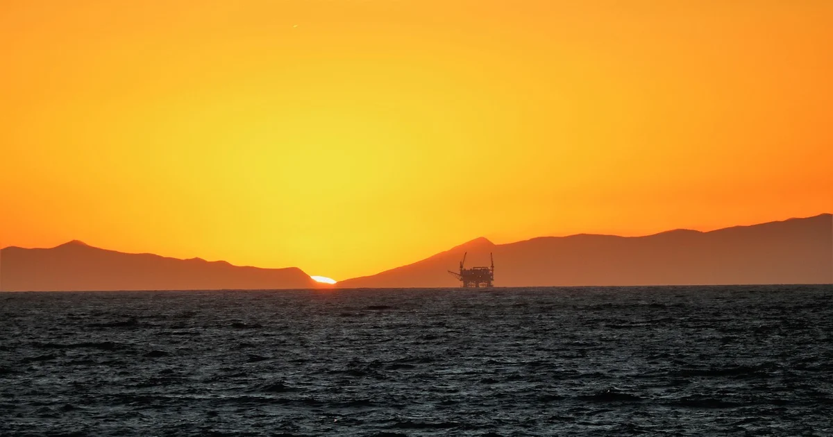 Foto ilustrativa: El Reino Unido analiza bloquear el ingreso argentino a la OCDE y el Tipat, y Chile avanza con la ruta naviera a Malvinas