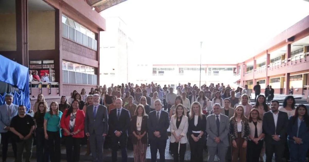 Foto oficial: El programa «Jueces en la Escuela» realizó una capacitación en Monteros
