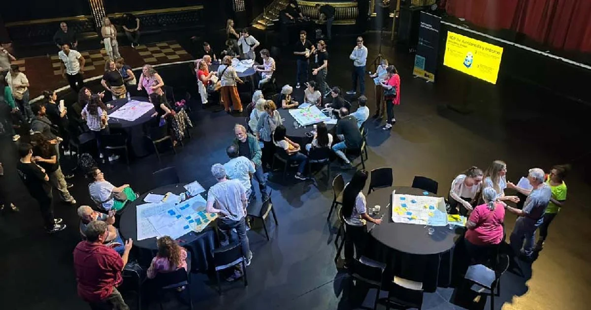 Official photo: Reuniones participativas en el Área de Desarrollo Prioritario Av. Avellaneda y su entorno